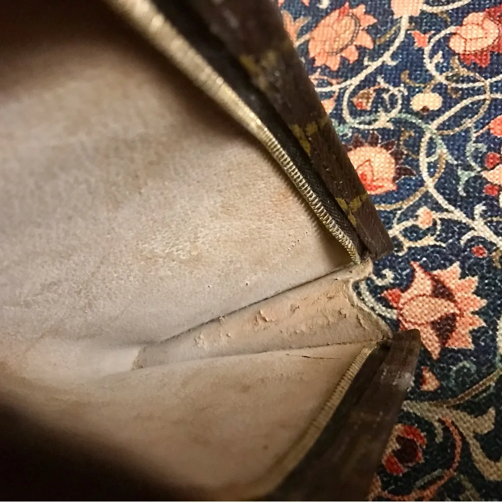 🤗 SOLD 👏🏻👏🏻👏🏻 Louis Vuitton Trousse Wristlet Pouch - Picture 10 of 13